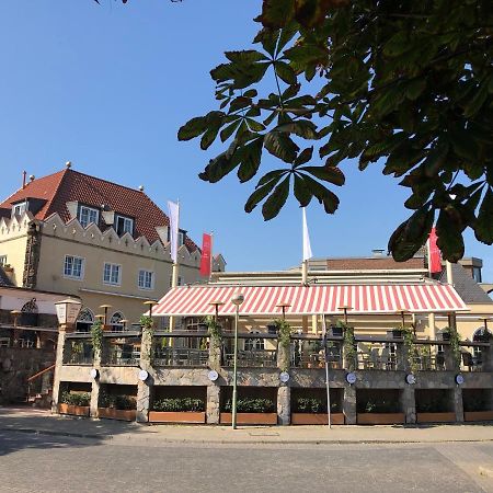 Wirtshaus & Hotel Landsknecht Meerbusch Esterno foto