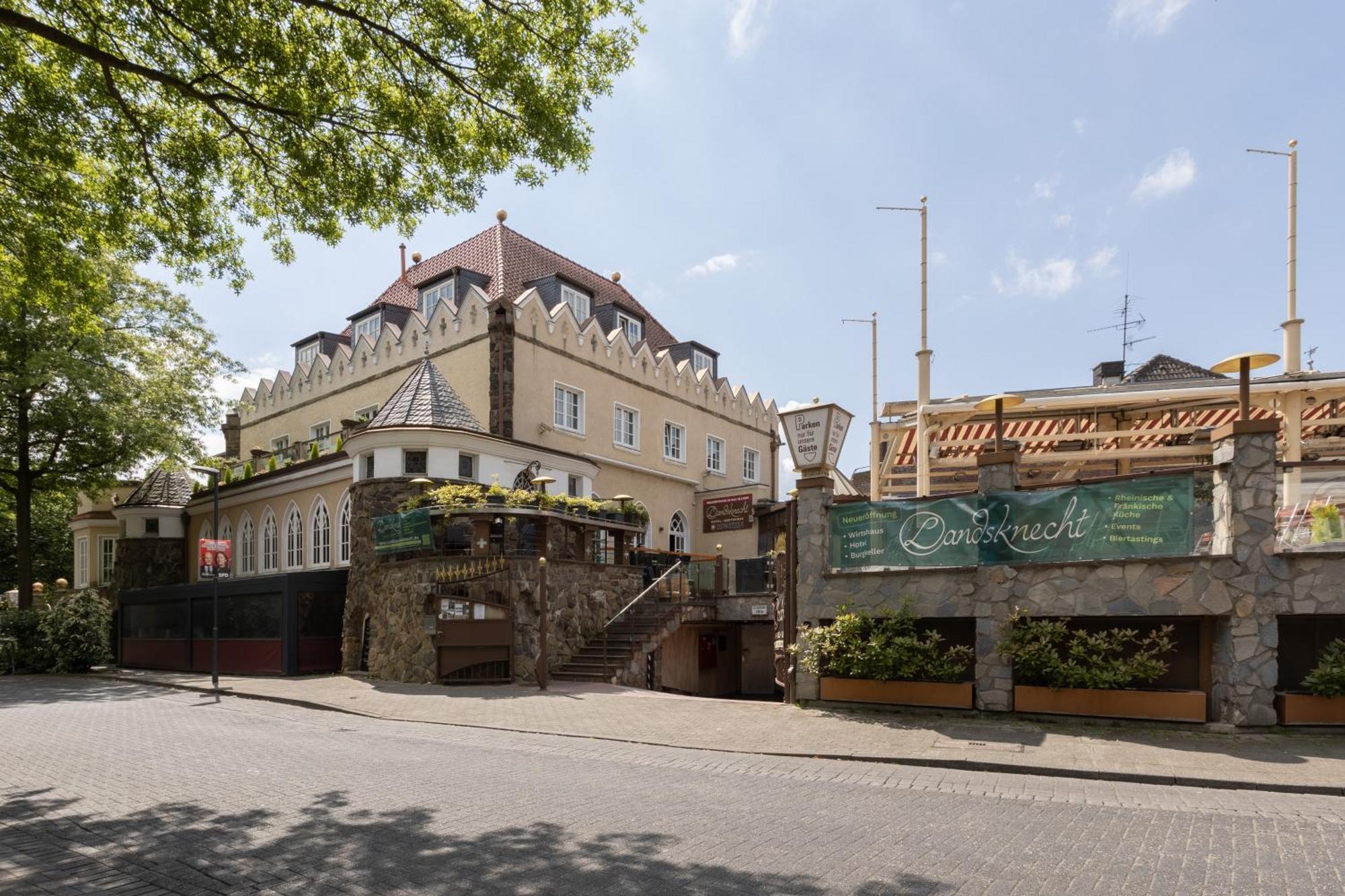 Wirtshaus & Hotel Landsknecht Meerbusch Esterno foto